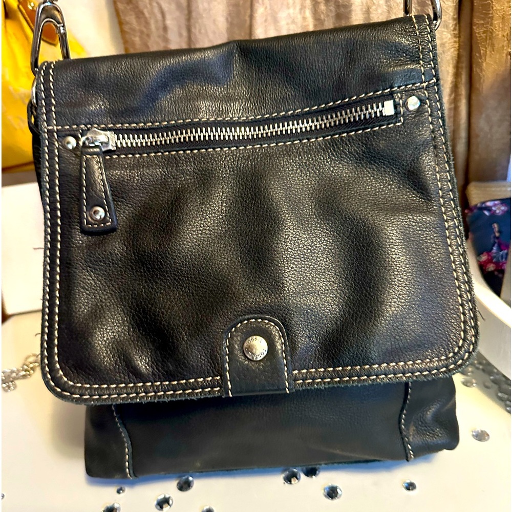 Fossil leather crossbody with charm. Excellent condition.